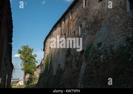 Piccolo borgo Torri, Toscana, Italia 2 Agosto 2016 © Wojciech Strozyk / Alamy Stock Photo Foto Stock