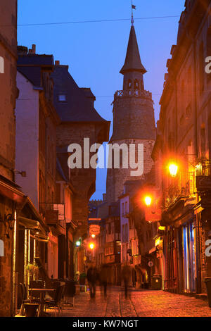 Dinan, Città Vecchia, crepuscolo, Bretagne, Bretagna Côtes d'Armor Dipartimento, Chateulin distict, Francia. Foto Stock