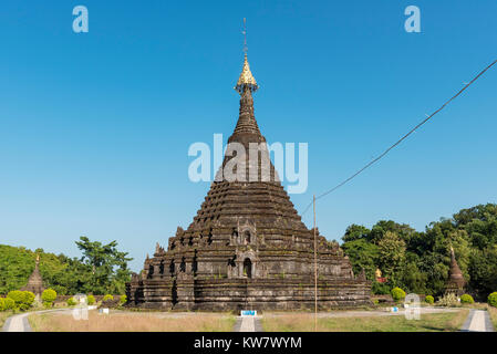 Sakya Man Aung Pagoda (Sakyamanaung Paya), Mrauk U, Birmania (Myanmar) Foto Stock