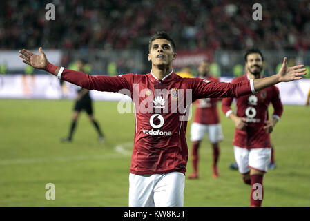 Alessandria ad Alessandria, Egitto. 31 Dic, 2017. Dell'egitto Al-Ahly e Spagna Atletico Madrid i giocatori di competere durante il cordiale partita di calcio a Borg al-Arab Stadium, nei pressi di Alessandria, il 30 dicembre 2017 Credit: Stringer/immagini APA/ZUMA filo/Alamy Live News Foto Stock