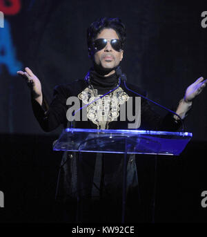 NEW YORK - 14 ottobre: il principe annuncia il suo prossimo tour 'Welcome 2 America' al Teatro Apollo il 14 ottobre 2010 in New York City People: Prince Foto Stock