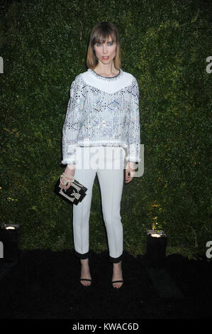 NEW YORK, NY - 22 aprile: Anya Ziourova assiste il 9° Chanel artisti per cena durante il 2014 Tribeca Film Festival a Balthazar il 22 aprile 2014 in New York New York Persone: Anya Ziourova Foto Stock