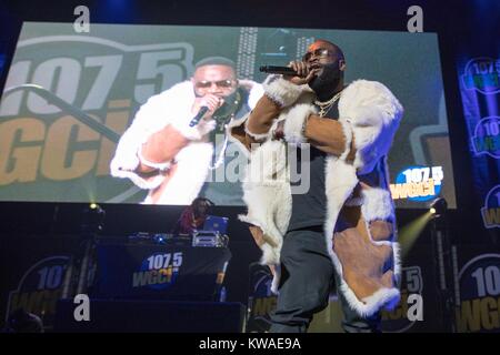 Dicembre 30, 2017 - Chicago, Illinois, Stati Uniti - Rick Ross durante il 2017 WGCI grande marmellata alla United Center di Chicago, Illinois (credito Immagine: © Daniel DeSlover via ZUMA filo) Foto Stock