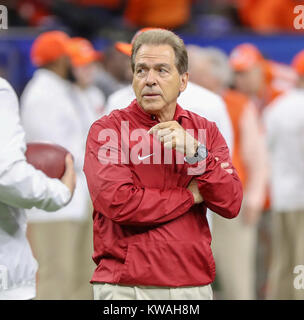 New Orleans, LA, Stati Uniti d'America. 1a gen, 2018. Alabama Crimson Tide allenatore Nick Saban prima dell' inizio della Allstate Sugar Bowl tra l'Alabama Crimson Tide e la Clemson Tigers al Mercedes-Benz Superdome di New Orleans, in Louisiana. John Glaser/CSM/Alamy Live News Foto Stock