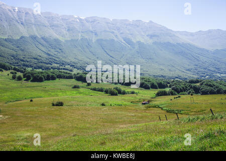 Verde paesaggio, Majella riserva naturale in Abruzzo, Italia. Foto Stock