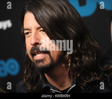 NEW YORK, NY - 14 ottobre: Dave Grohl assiste la premiere di Foo Fighters 'Sonic autostrade' alla Ed Sullivan Theater su ottobre 14, 2014 in New York City People: Dave Grohl Foto Stock