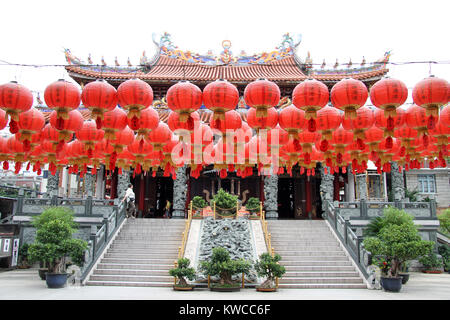 Il vecchio tempio Cinese e le luci rosse di Quanzhou, Cina Foto Stock