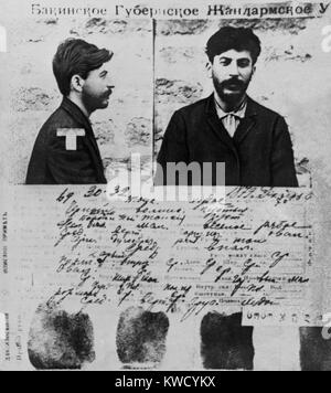 Record di polizia di Joseph Stalin dal file della zarina la polizia segreta a San Pietroburgo, 1908. Dzhugashvili era il suo cognome della famiglia, ma lui ha iniziato a utilizzare l'alias Stalin intorno al 1910 (BSLOC 2017 2 27) Foto Stock