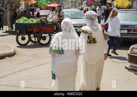 Tripoli, Libano, Aprile 09 - 2017: Centro della città di Tripoli a nord del Libano, persone di culture e religioni convivono insieme. Foto Stock