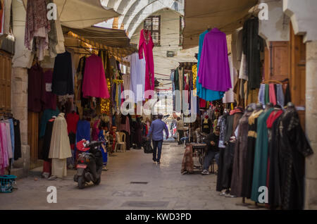 Tripoli, Libano, Aprile 09 - 2017: Centro della città di Tripoli a nord del Libano, persone di culture e religioni convivono insieme. Foto Stock