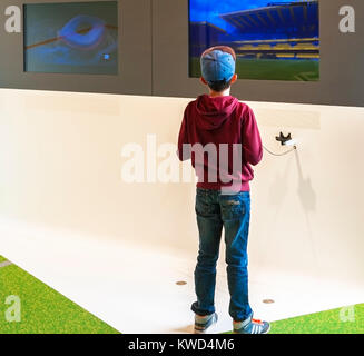 Nell'area interattiva del ufficiale di FIFA Museum di Zurigo, Svizzera Foto Stock