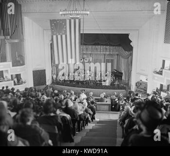 Le donne che frequentano l'apertura delle Figlie della Rivoluzione americana del Congresso. Aprile 20, 1925, Washington, D.C. (BSLOC 2015 16 234) Foto Stock