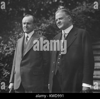 Presidente Calvin Coolidge con 1928 repubblicano candidato presidenziale Herbert Hoover. (BSLOC 2015 16 69) Foto Stock