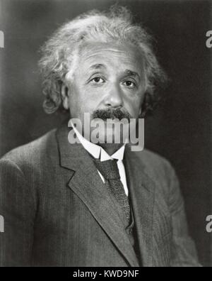 Albert Einstein, Tedesco fisico teorico nel 1931. Foto scattata durante Einstein il terzo viaggio negli Stati Uniti, a Pasadena, in California, da E. Willard Spurr (BSLOC 2016 10 4) Foto Stock