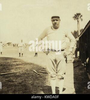 Babe Ruth, alla formazione di primavera a San Pietroburgo, Florida, 1930. (BSLOC 2015 17 30) Foto Stock