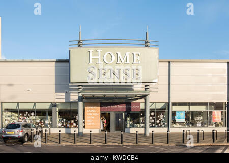 HomeSense home arredo negozio mobili. Reading, Berkshire, Inghilterra, GB, Regno Unito Foto Stock