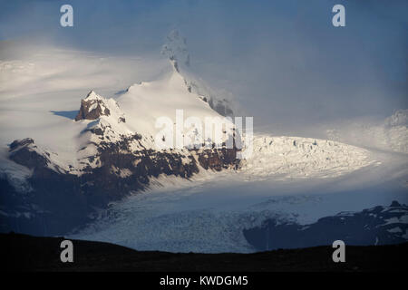 Ghiacciai, campi di ghiaccio e stupende lagune sono una parte della bellezza di Islanda Foto Stock