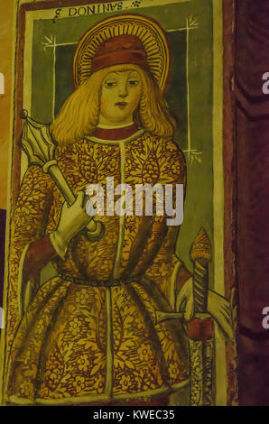 La Basilica di San Giulio è una chiesa cattolica romana sulla piccola isola di San Giulio al centro del lago d'Orta, in provincia di Novara, Italia nordoccidentale Foto Stock