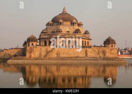 La tomba dell'Imperatore Sher Shah Suri a Sasaram in India Foto Stock