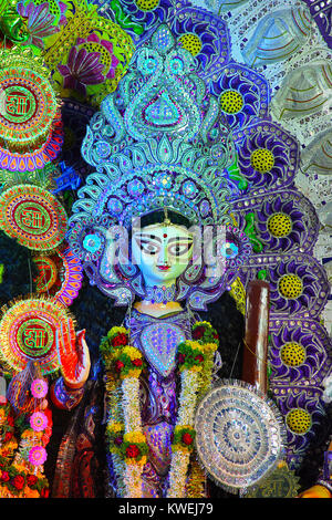 Primo piano di idolo della dea Kali, Navaratri festival, Pune Foto Stock