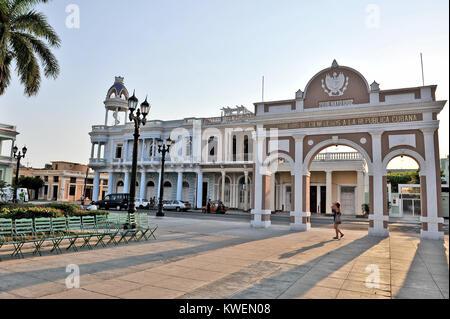 CIENFUEGOS, CUBA, 8 maggio 2009. Il solo arco trionfale a Cuba, costruito per i lavoratori di Cienfuegos, Cienfuegos, Cuba, il 8 maggio 2009. Foto Stock