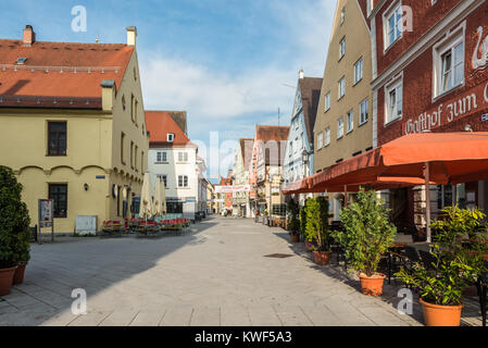 Memmingen, Germania - 29 Maggio 2016: vista sulla strada di fronte all'Hotel Gasthof Zum Schwanen a Memmingen, Baviera, Germania, Europa. Foto Stock