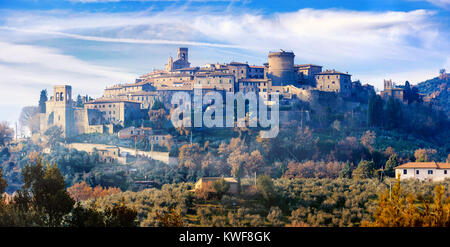 Impressionante Gualdo Cattaneo village,l'Umbria,l'Italia. Foto Stock