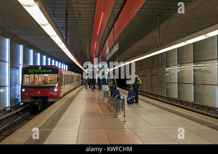 Stazione sulla linea U2 della metropolitana di Norimberga, Germania, Europa Foto Stock