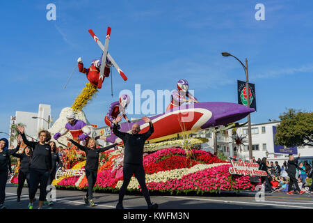 Pasadena, JAN 1: 24h Sport Fitness galleggiante di stile nel famoso Rose Parade - America del nuovo anno celebrazione il Jan 1, 2017 a Pasadena, in California, Onu Foto Stock