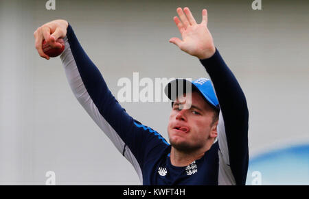 L'Inghilterra del Mason gru durante una sessione di reti a Sydney Cricket Ground. Foto Stock