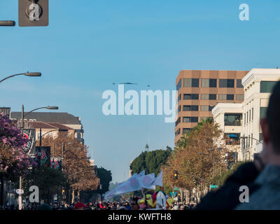 Pasadena, 1 gen: Northrop Grumman B-2 Spirito eseguire al superbo torneo del famoso Rose Parade - America del nuovo anno celebrazione il Jan 1, 20 Foto Stock