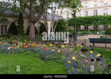 Francia, Parigi (75), la piazza Georges Caino Foto Stock