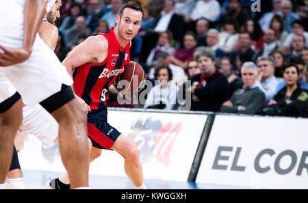 Vitoria, Spagna. 3 gennaio, 2017. Marcelinho Huertas (Baskonia) in azione durante la partita di basket della stagione 2017/2018 di spagnolo ACB League 'Endesa' tra Saski Baskonia e Real Madrid Baloncesto a Fernando Buesa Arena Center su Gennaio 3, 2017 a Vitoria, Spagna. Credito: David Gato/Alamy Live News Foto Stock