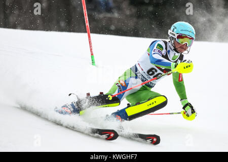 Zagabria, Croazia. 03 gen 2018. Hrovat Meta di Slo compete durante l'Audi FIS Coppa del Mondo di Sci Alpino Slalom speciale femminile, Snow Queen Trophy 2018 a Zagabria in Croazia. Credito: Goran Jakuš/Alamy Live News Foto Stock