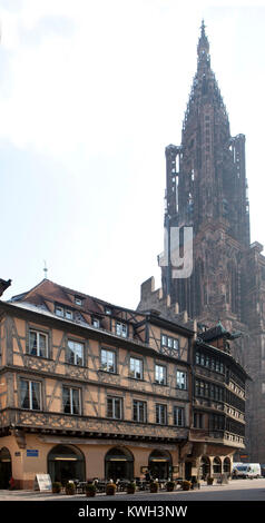 Europa/Francia/Alsace/Bas-Rhin/Strasburgo. La Maison Kammerzell. Une maison hors normes et monumento onu riche d'histoire// una sorta di istituzione Foto Stock