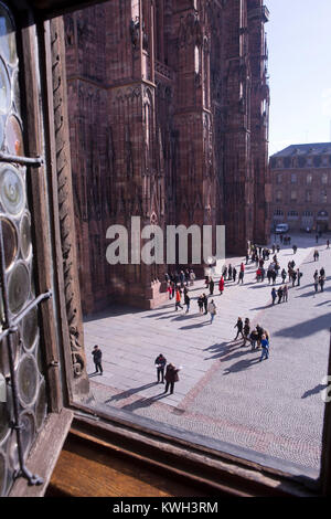 Europa/Francia/Alsace/Bas-Rhin/Strasburgo. La Maison Kammerzell. La vue sur la cathédrale// La Maison Kamerzell. Vista sulla cattedrale Foto Stock