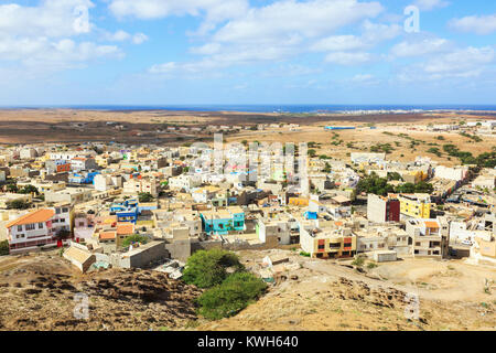 Alta Vista su Espargos, vista ovest verso Palmeira e nell'Oceano Atlantico, Isola di Sal, Salina, Capo Verde, Africa Foto Stock