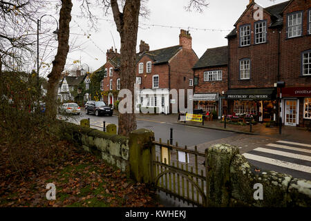 Prestbury village vicino a Macclesfield Cheshire, Inghilterra più ricercati e costosi luoghi da vivere al di fuori di Londra Foto Stock