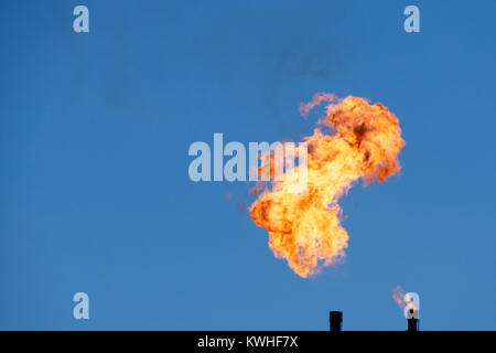 Il gas bruciare fiamma, Dampier, Pilbara, Australia occidentale Foto Stock