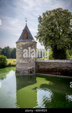 Vista del Château de Sully-sur-Loire, Francia, Europa. Foto Stock