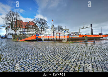 Storm flood in Zollenspieker ferry boat-house di Kirchwerder, Amburgo, Germania, Europa Sturmflut am Zollenspieker Faehrhaus in Kirchwerder, Deuts Foto Stock