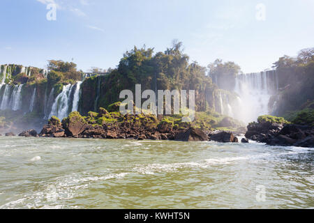 Panorama da Iguazu Falls National Park, Argentina. Sito del Patrimonio mondiale. Sud America viaggi avventura Foto Stock