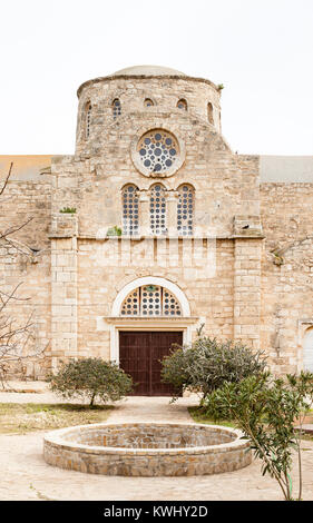 San Barnaba monastero vicino la città di Famagosta nella Repubblica Turca di Cipro del Nord. Foto Stock