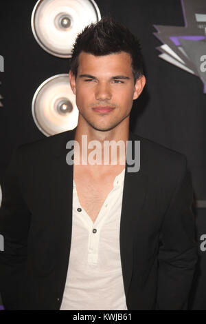 LOS ANGELES, CA - 28 agosto: Taylor Lautner arriva a 2011 MTV Video Music Awards presso il Nokia Theatre di Los Angeles Vivere il 28 agosto 2011 a Los Angeles, California. Persone: Taylor Lautner Foto Stock