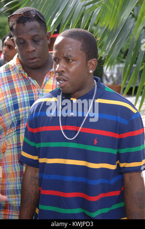 MIAMI, FL - agosto 07: Big Boi, rapper per il popolare gruppo Outkast, è stato arrestato a Miami oggi per le accuse di possesso di droga ... TMZ ha imparato. Secondo la Contea di Miami-Dade Reparto Rettifiche, il sig. Boi (vero nome Antwan Patton) è stata caricata con tre conteggi del possesso di una sostanza controllata e un conteggio del possesso di droga paraphernalia. Le sostanze controllate sono state elencate come pillole di ecstasy, MDMA in polvere e Viagra. Secondo la Contea di Miami-Dade Reparto Rettifiche, tutte le tasse sono felonies. Applicazione della legge le fonti ci dicono che egli è stato sfatato da parte delle autorità doganali e di frontiera p Foto Stock