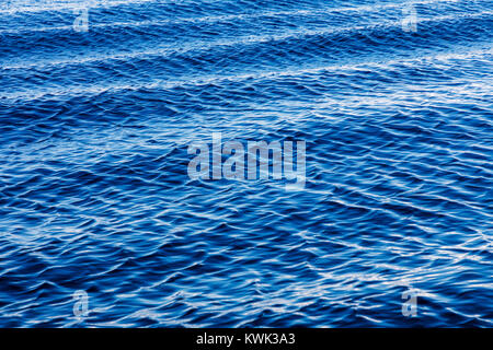 Le onde del mare; nei pressi di Nansen isola; Antartide Foto Stock