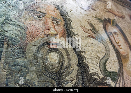 GAZIANTEP, TURCHIA - Dicembre, 15 2017: Zeugma mosaico museo,uno dei la più grande collezione di mosaico nel mondo. Foto Stock