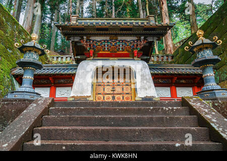 Taiyuinbyo - il mausoleo di Shogun Tokugawa Iemitsu NIKKO, Giappone - 17 novembre 2015: Taiyuinbyo - il mausoleo di Shogun Tokugawa Iemitsu, gr Foto Stock