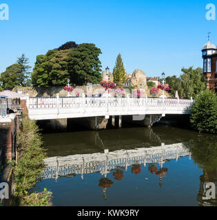 Ponte sul Fiume Medway, Tonbridge, Kent, Regno Unito Foto Stock