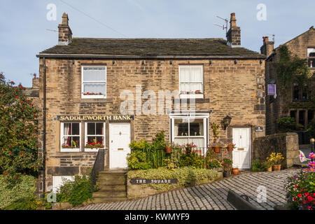 Casa a Saddleworth Bank, la piazza, Diggle, Oldham, England, Regno Unito Foto Stock